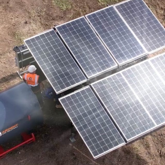 Construction Site Uses Solar Power
